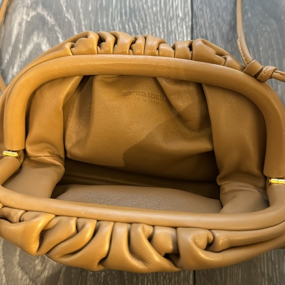 BOTTEGA VENETA
Caramel 'The Mini Pouch' Clutch - Picture 4 of 6